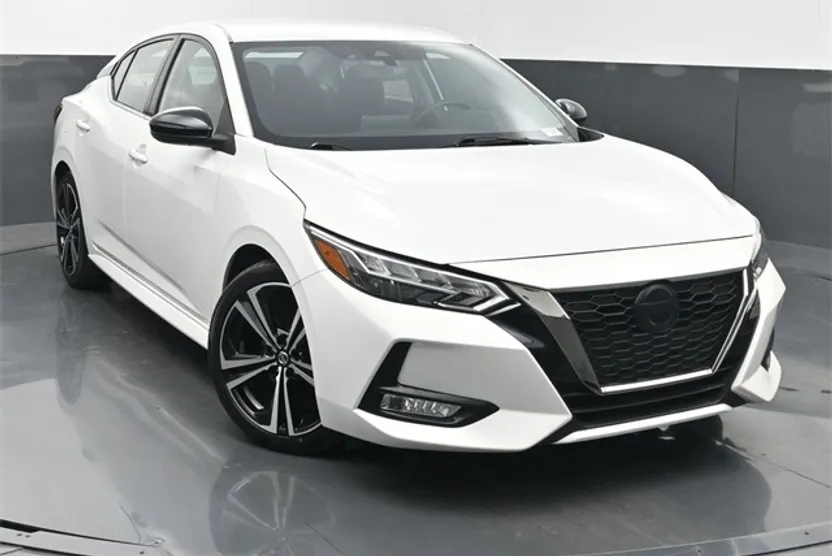 2022 Nissan Sentra SR photo 1