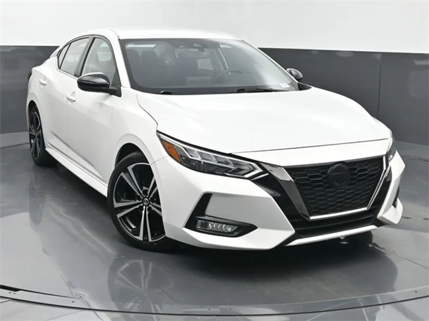 2022 Nissan Sentra SR photo 1