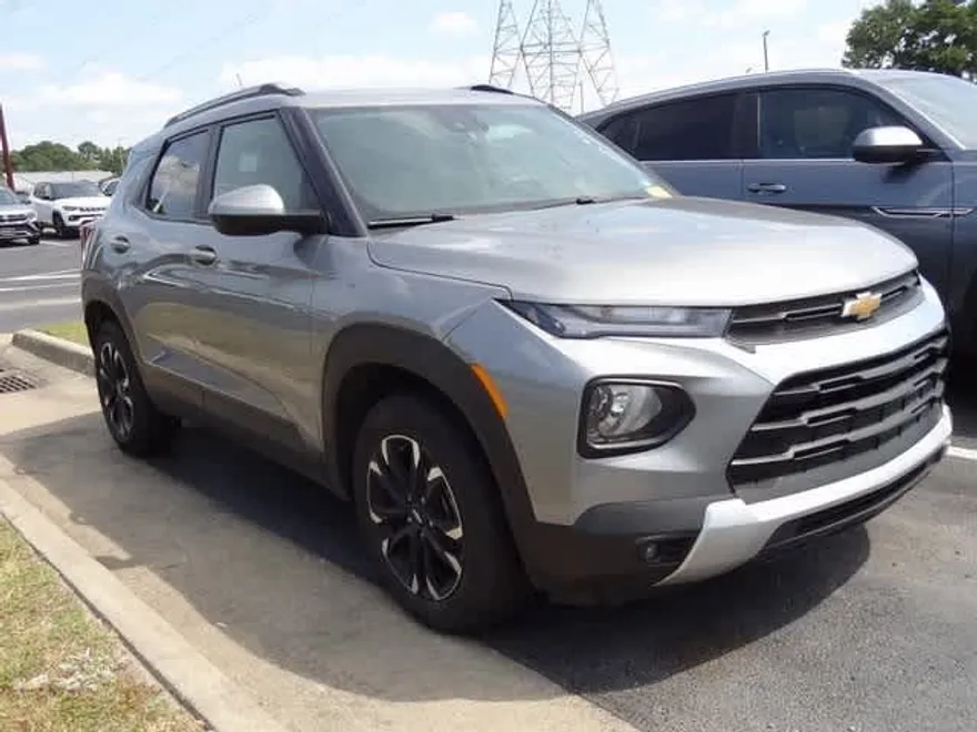 2023 Chevrolet Trailblazer LT photo 1