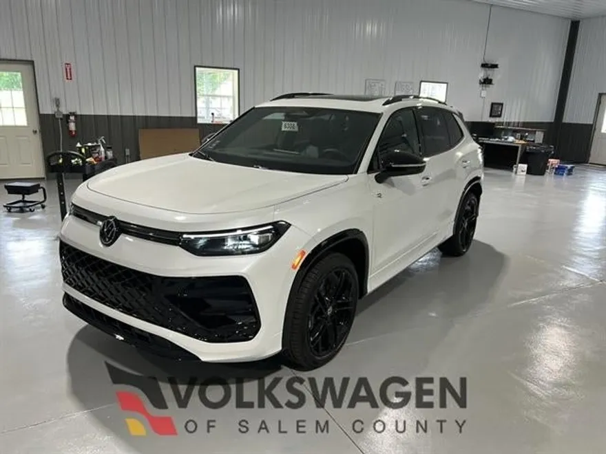 2025 Volkswagen Tiguan SE R-Line Black photo 1
