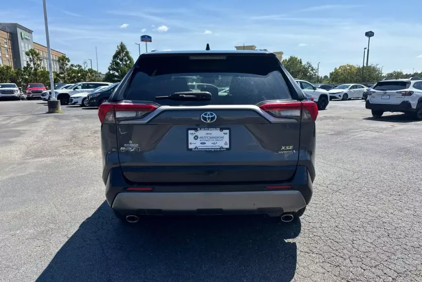 2019 Toyota RAV4 Hybrid XSE photo 1