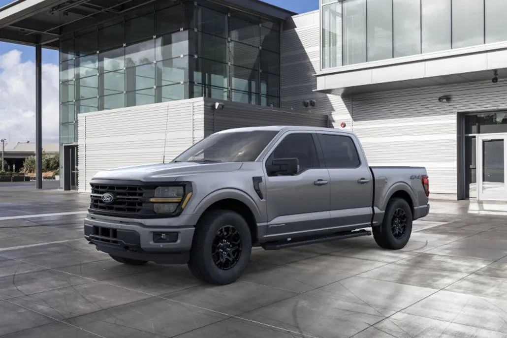 2025 Ford F-150 XLT photo 1