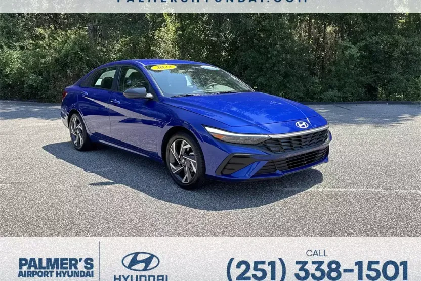 2025 Hyundai Elantra SEL Sport photo 1
