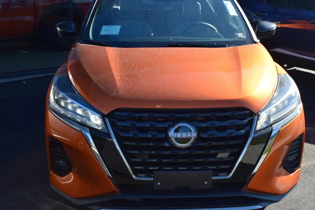 2024 Nissan Kicks SR photo 1