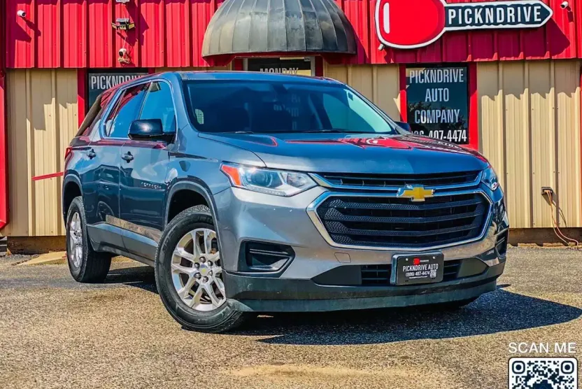 2020 Chevrolet Traverse LS photo 1