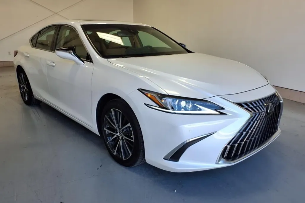 2023 Lexus ES 350 Base photo 1