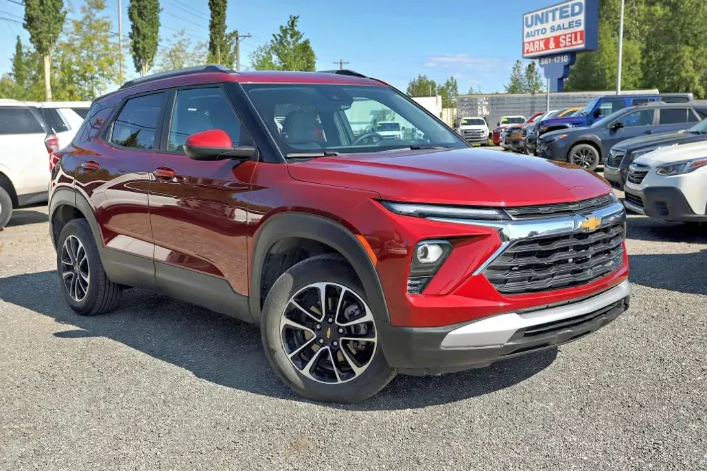 2024 Chevrolet Trailblazer LT photo 1