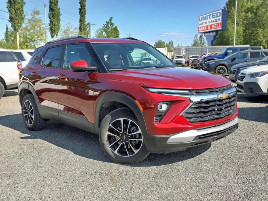 2024 Chevrolet Trailblazer LT photo 1