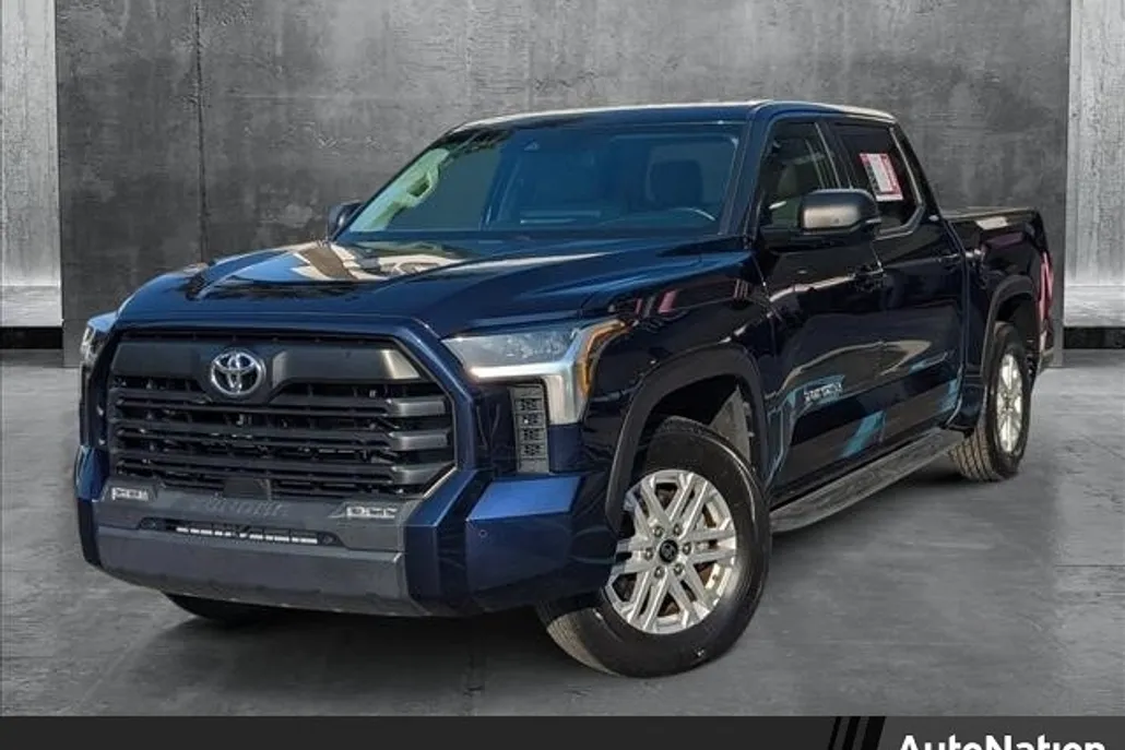 2022 Toyota Tundra SR5 photo 1