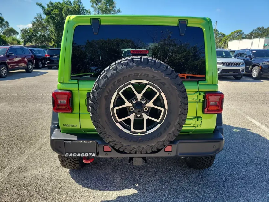 2025 Jeep Wrangler Rubicon photo 1