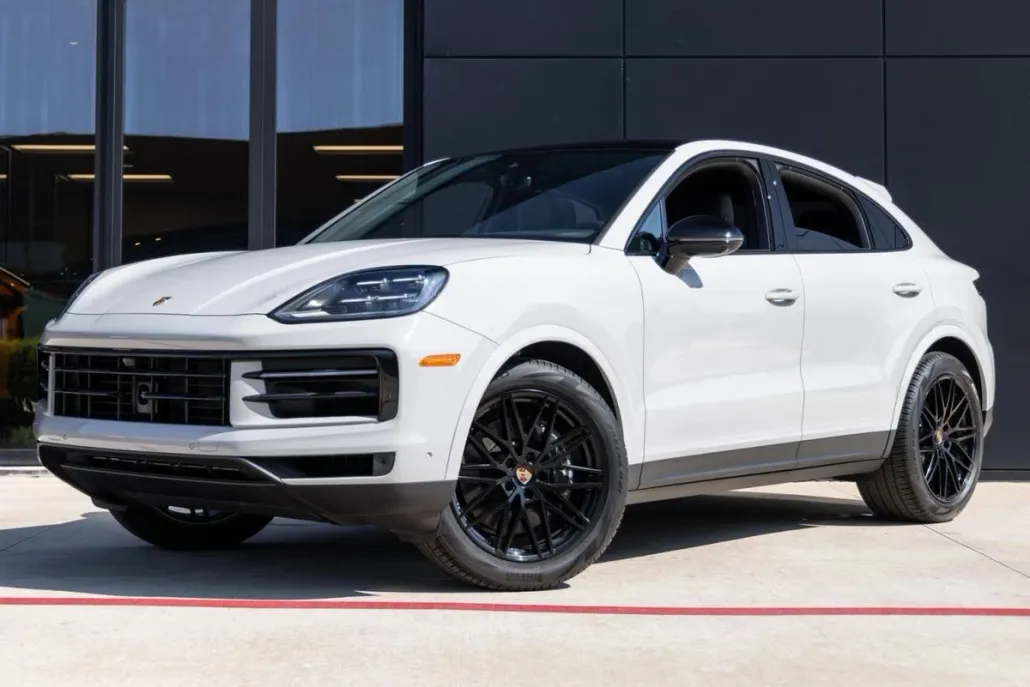 2026 Porsche Cayenne Coupe photo 1