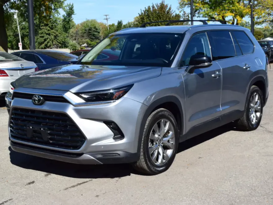 2024 Toyota Grand Highlander Limited AWD photo 1