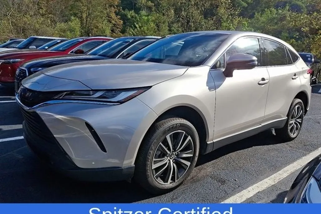 2024 Toyota Venza LE photo 1