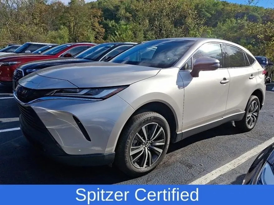2024 Toyota Venza LE photo 1