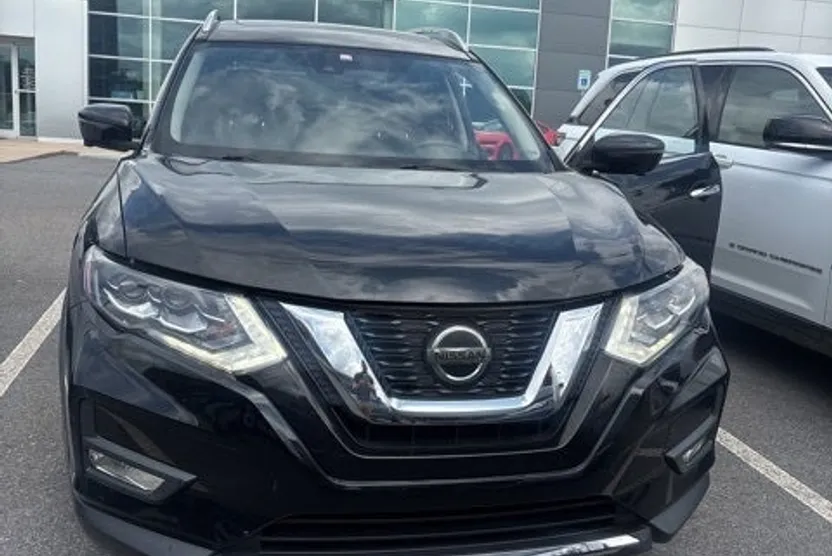 2018 Nissan Rogue SL photo 1