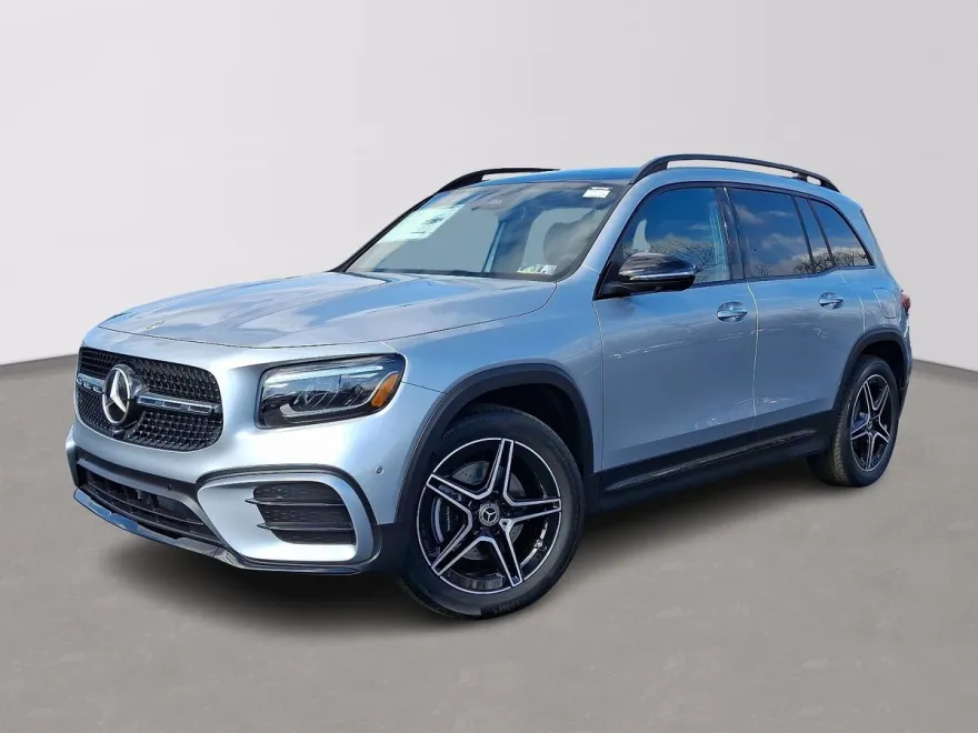 2025 Mercedes Benz GLB 250 4MATIC photo 1