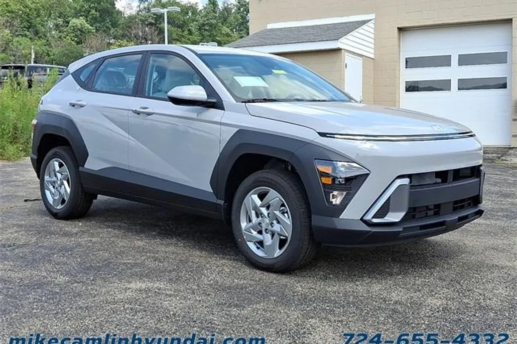 2026 Hyundai Kona SE photo 1
