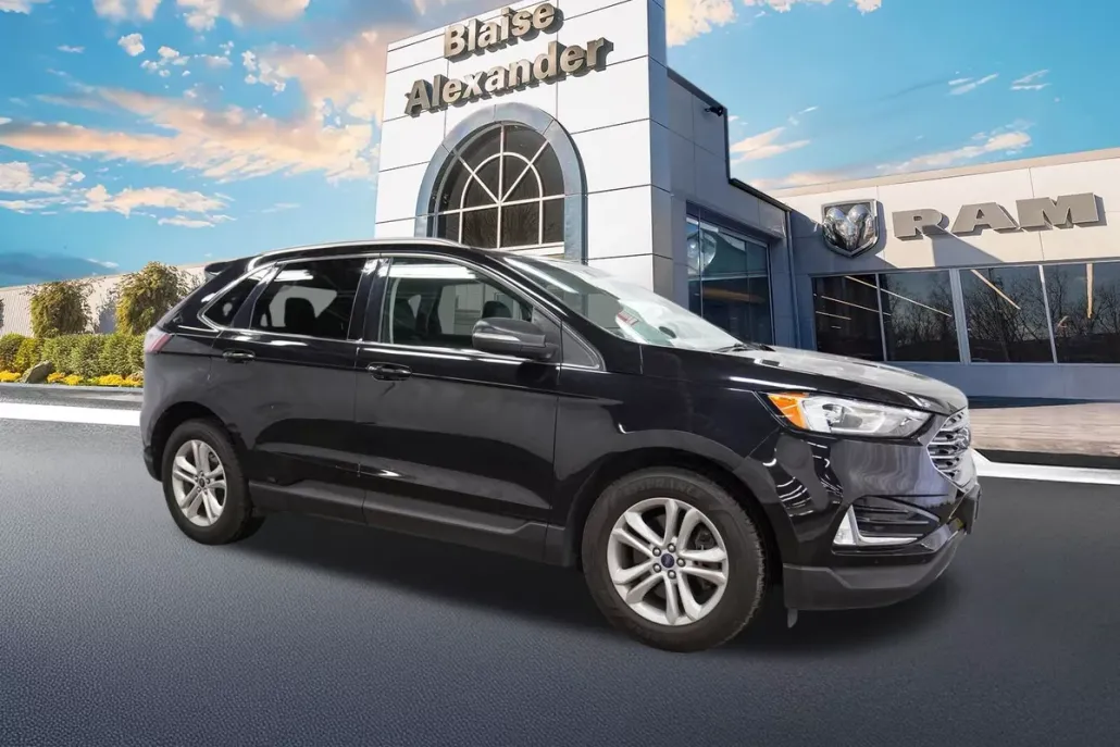 2020 Ford Edge SEL photo 1