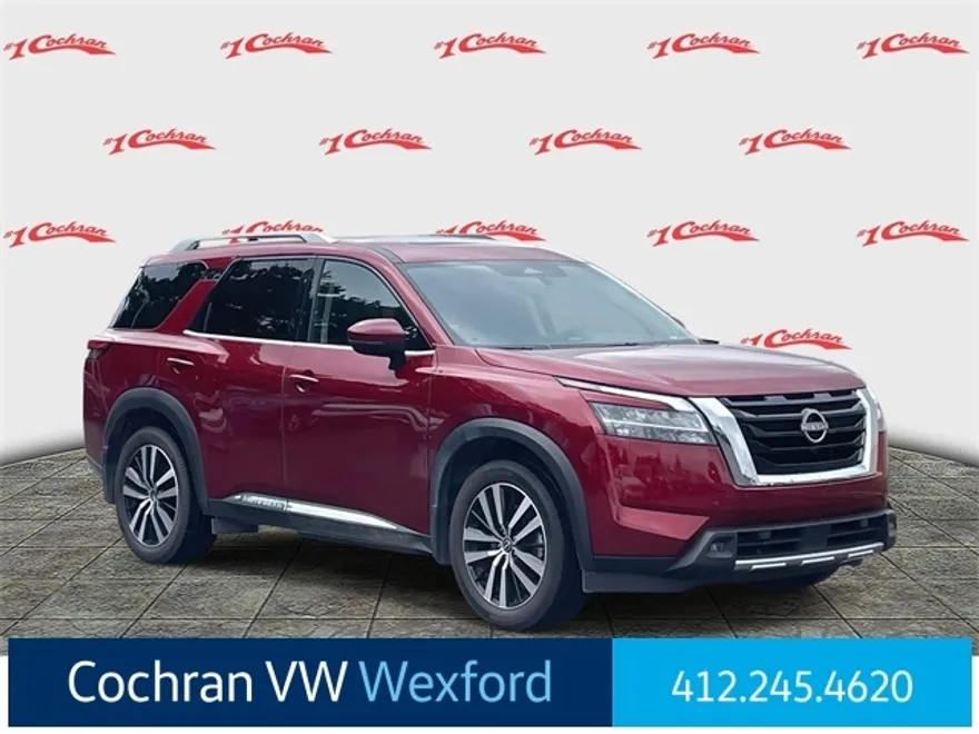 2023 Nissan Pathfinder Platinum photo 1