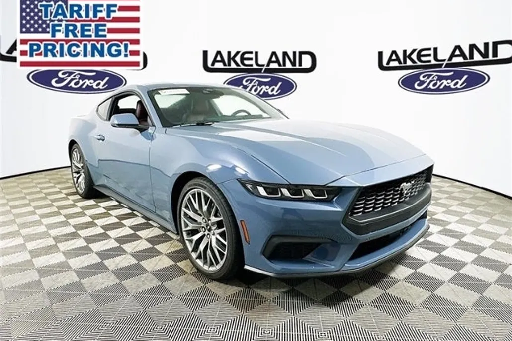 2025 Ford Mustang EcoBoost Premium photo 1