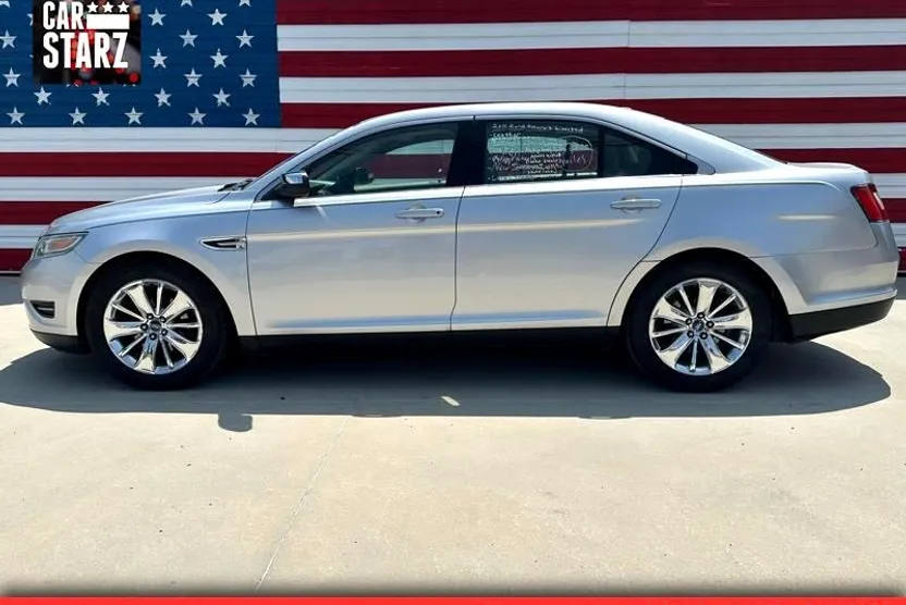 2011 Ford Taurus Limited photo 1