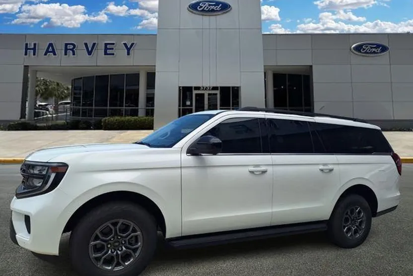 2025 Ford Expedition MAX photo 1