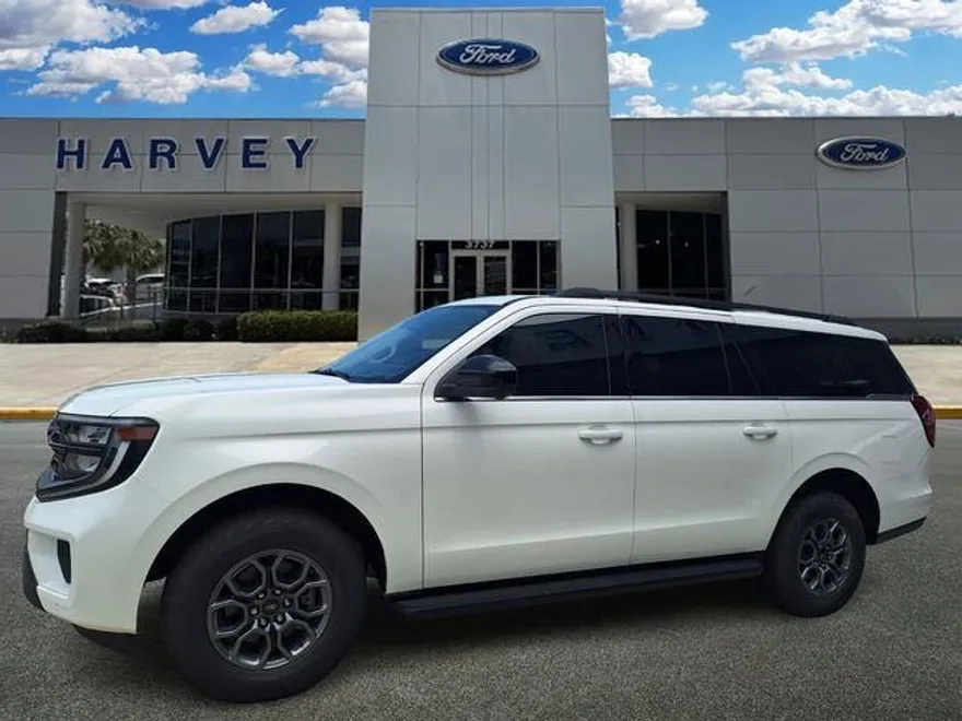 2025 Ford Expedition MAX photo 1
