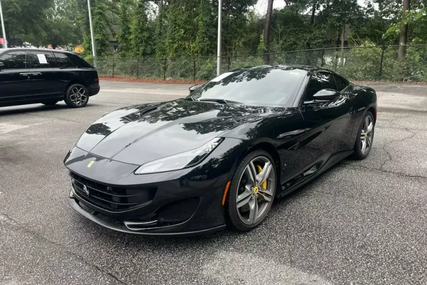 2020 Ferrari Portofino Base photo 1