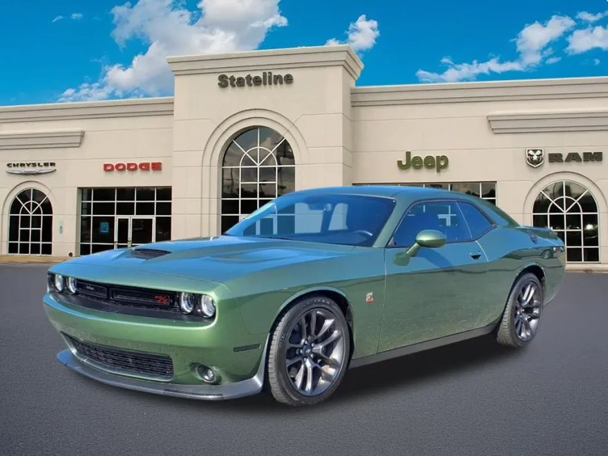 2023 Dodge Challenger R/T Scat Pack photo 1