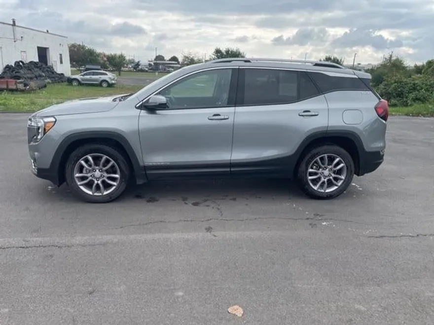 2023 Gmc Terrain SLT photo 1