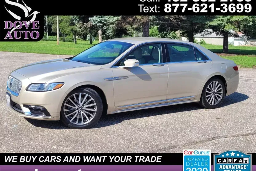 2017 Lincoln Continental Select photo 1