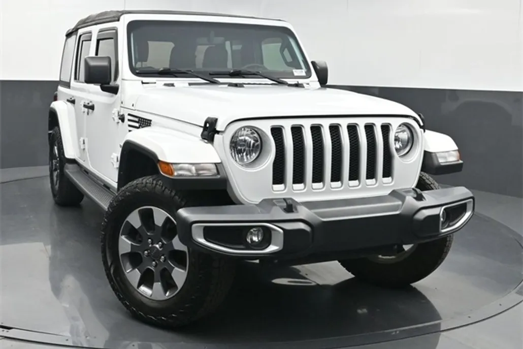 2021 Jeep Wrangler Unlimited Sahara photo 1