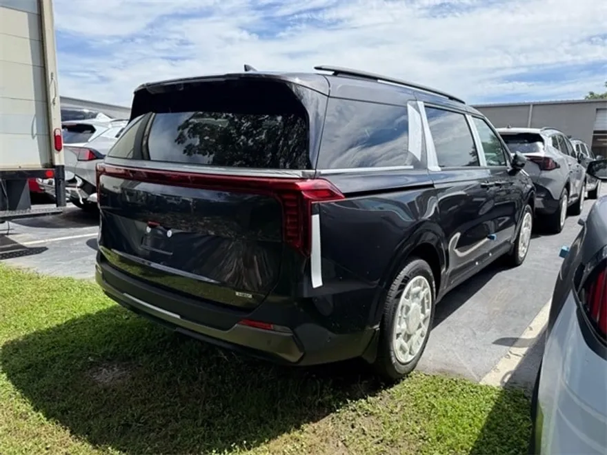 2026 Kia Carnival SX Prestige photo 1