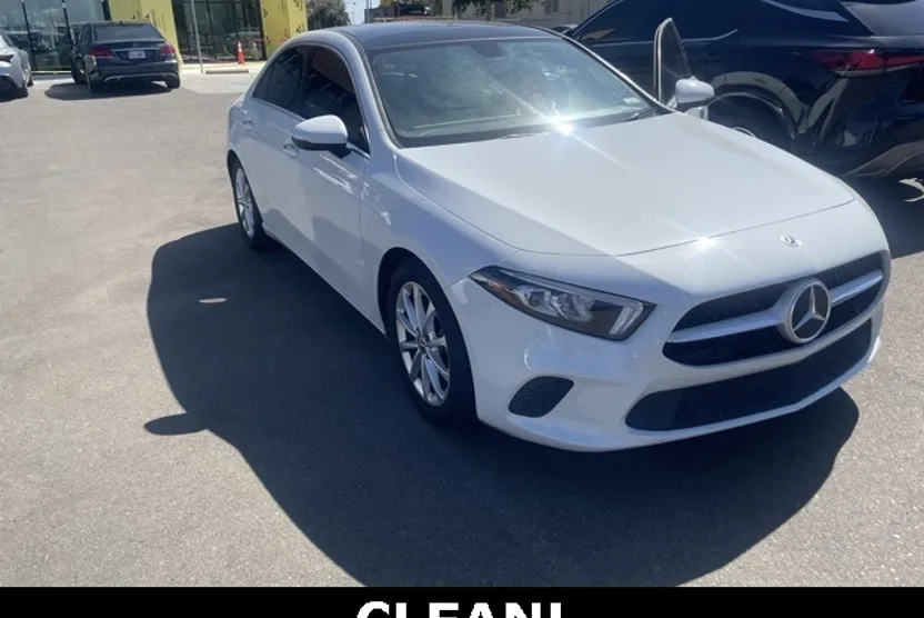 2021 Mercedes Benz A 220 photo 1