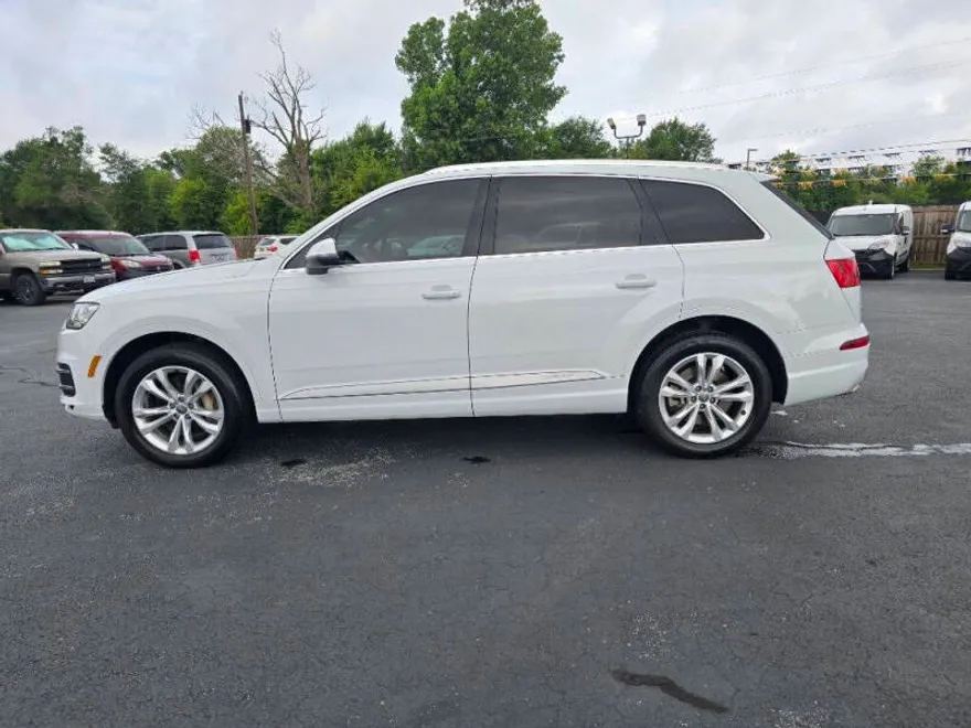 2017 Audi Q7 3.0T Premium Plus photo 1