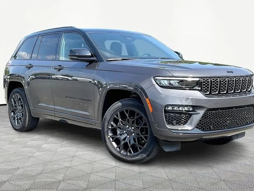 2025 Jeep Grand Cherokee Summit photo 1
