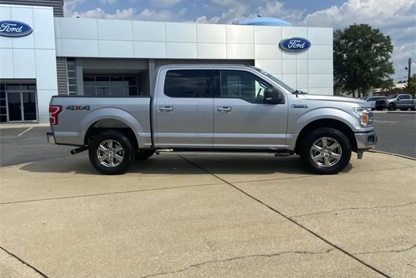 2020 Ford F-150 XLT photo 1