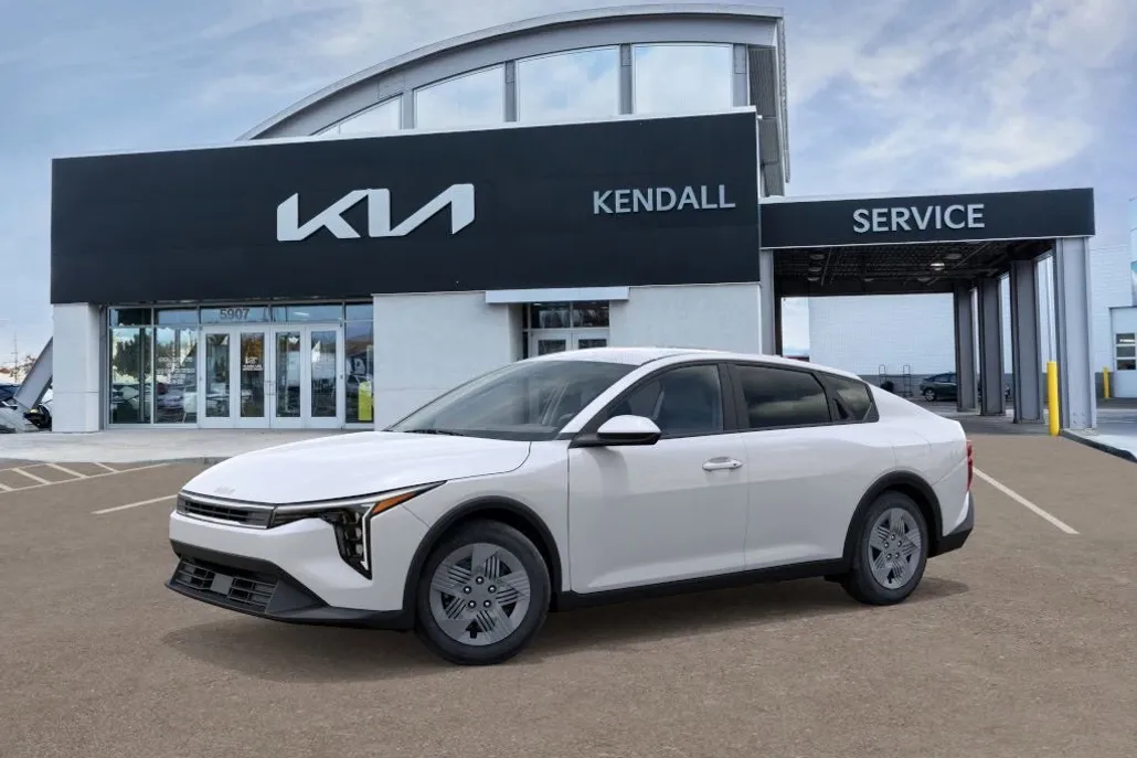 2025 Kia K4 LX photo 1