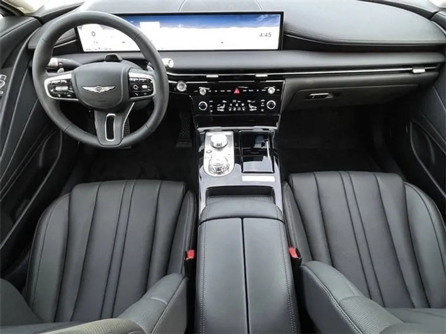 2025 Genesis G80 2.5T AWD photo 2