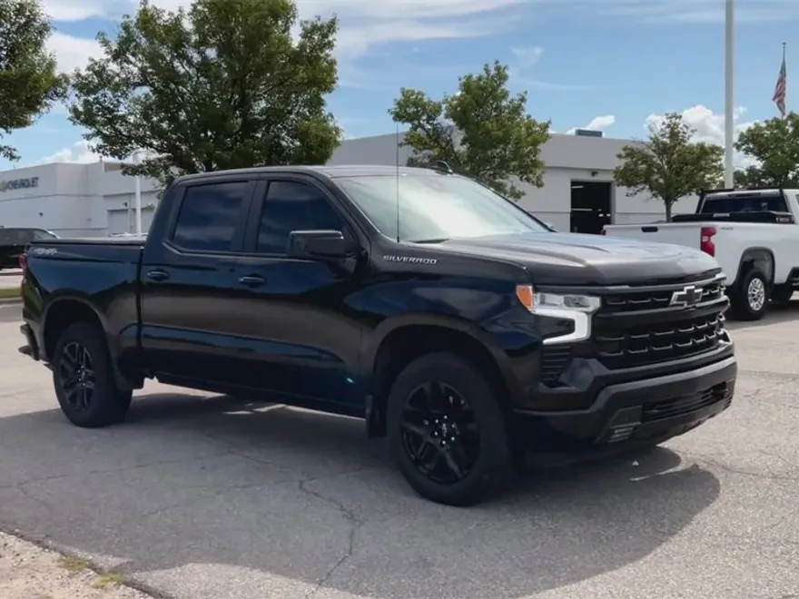 2022 Chevrolet Silverado 1500 RST photo 1