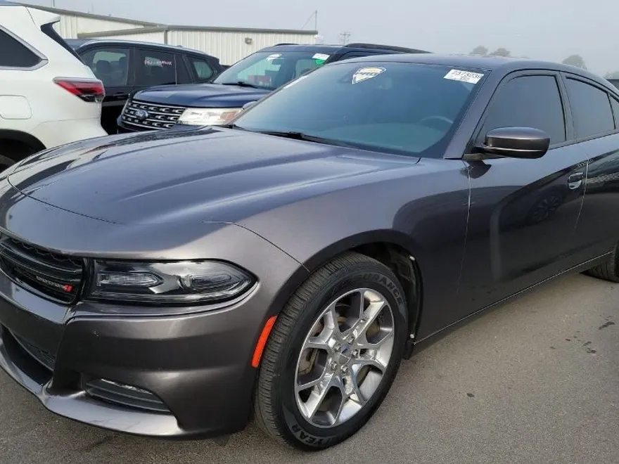 2017 Dodge Charger SXT photo 1