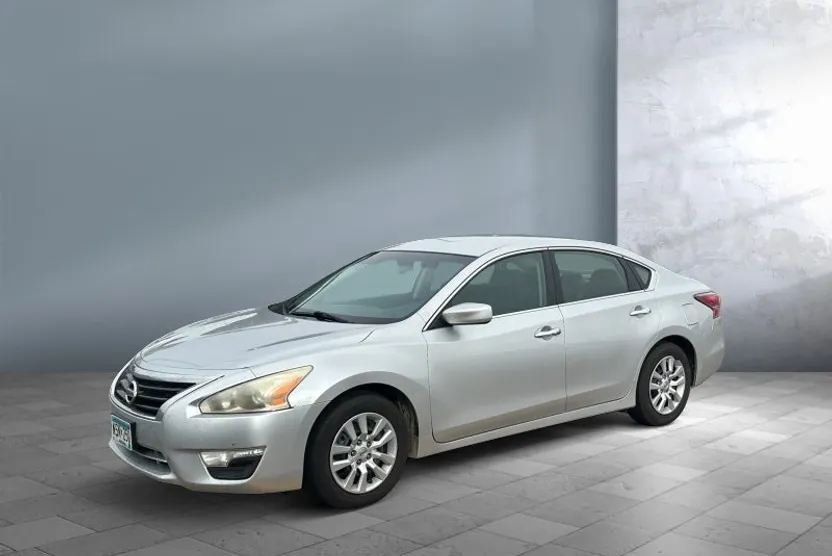2015 Nissan Altima 2.5 S photo 1
