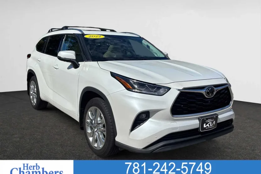 2022 Toyota Highlander Limited photo 1