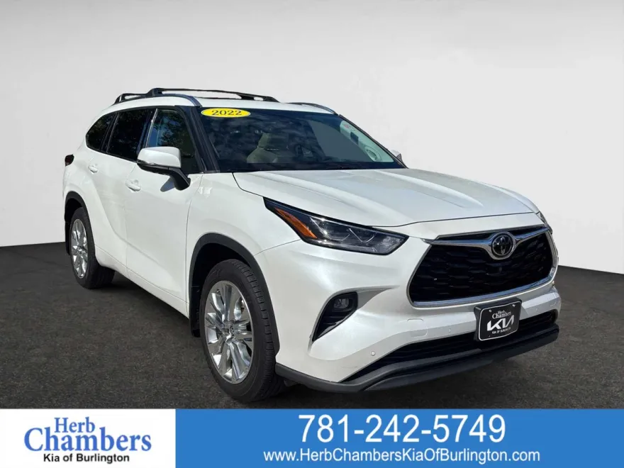 2022 Toyota Highlander Limited photo 1