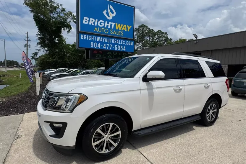 2019 Ford Expedition XLT photo 1