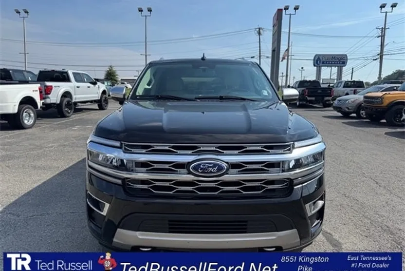 2023 Ford Expedition MAX Platinum photo 1