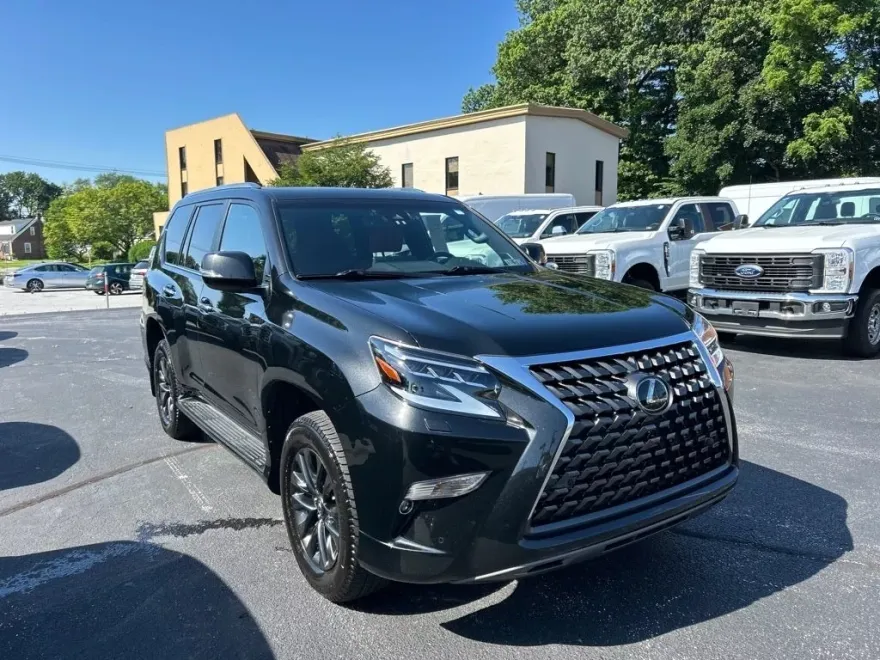 2023 Lexus GX 460 photo 2