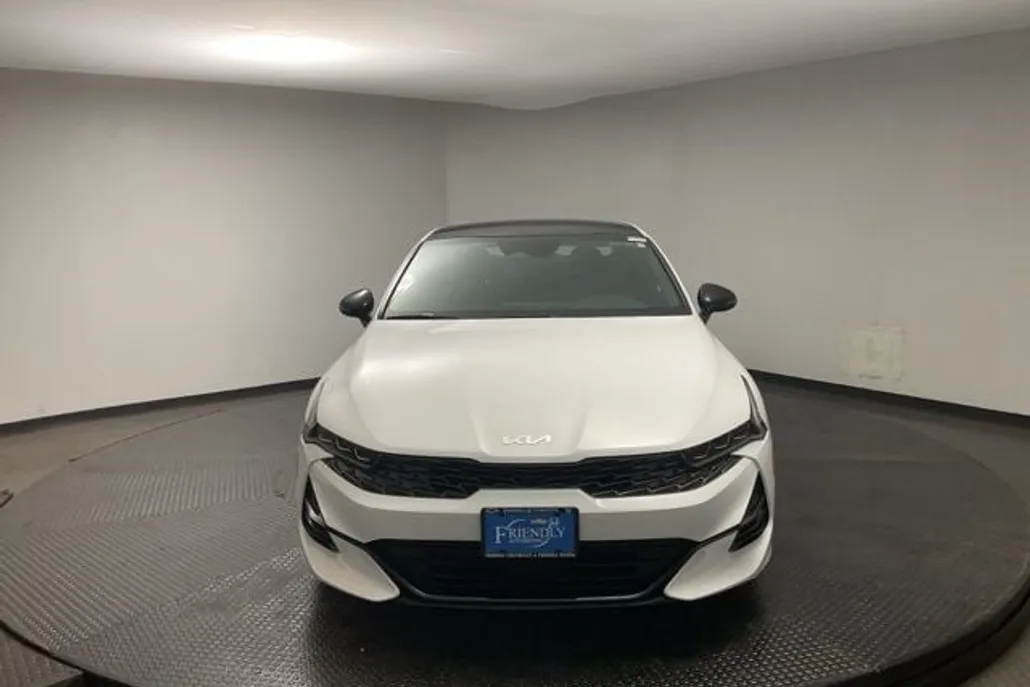 2024 Kia K5 GT-Line photo 1