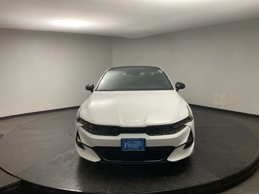 2024 Kia K5 GT-Line photo 1