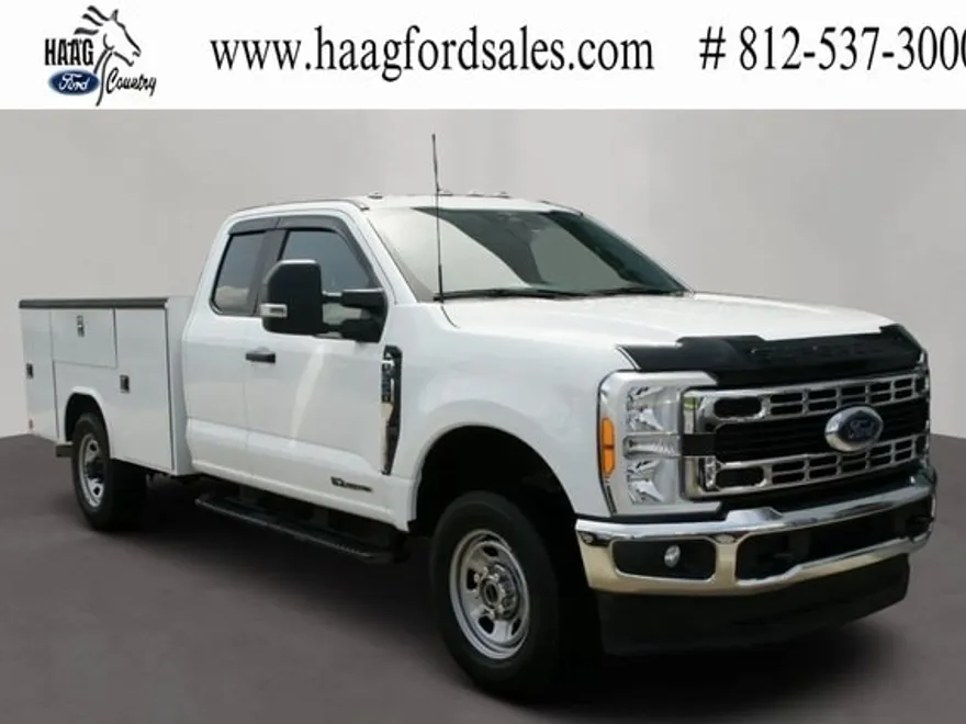 2023 Ford F-350 photo 1